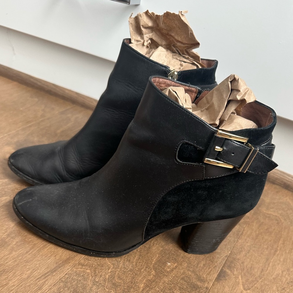 Louis et cie Black Ankle Boots with Buckle Detail